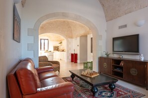 TV, stereo - Villa Milivita - Countryside Escape in Puglia with Private Pool and Olive Grove Views - in Monopoli (Monopoli)