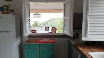 Réfrigérateur, micro-ondes, four, lave-vaisselle