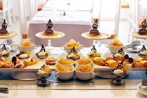 Petit déjeuner buffet compris tous les jours
