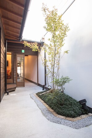 Courtyard - Nijojo Taiken Inn (Kyoto)