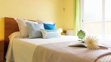 4 bedrooms, iron/ironing board, free WiFi, bed sheets