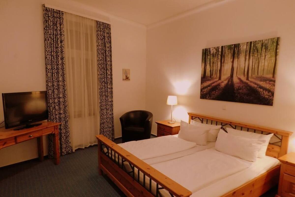 Cunas gratuitas, wifi gratis y ropa de cama