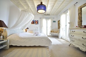 Villa, 5 chambres, piscine privée | 5 chambres, rideaux d’obscurcissement, fer et planche à repasser