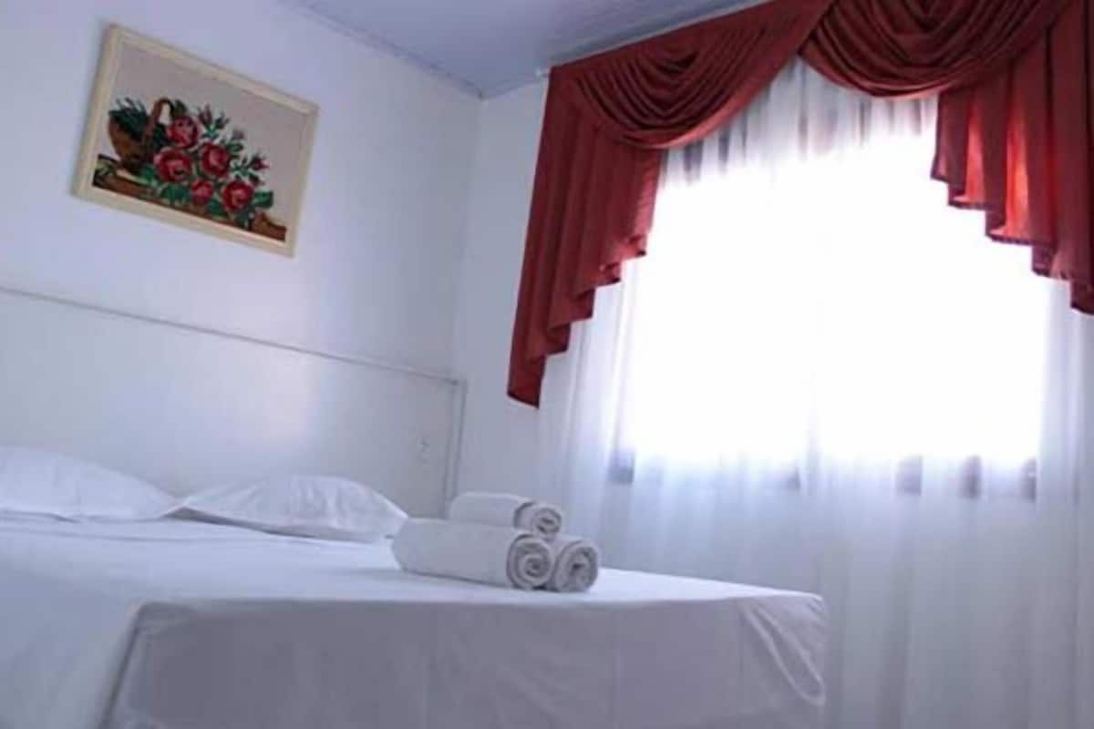 Double or Twin Room | Minibar, free WiFi, bed sheets