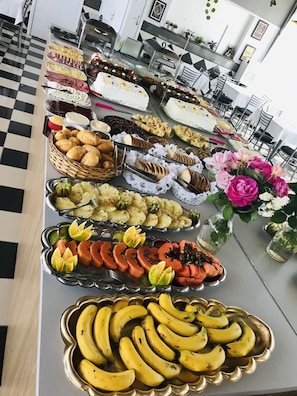 Desayuno completo incluido todos los días