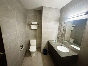 Bathroom - HOTEL GRAND BARON TAIPNG (TAIPING)