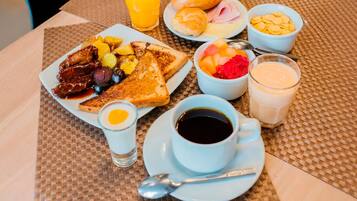 Daily buffet breakfast for a fee