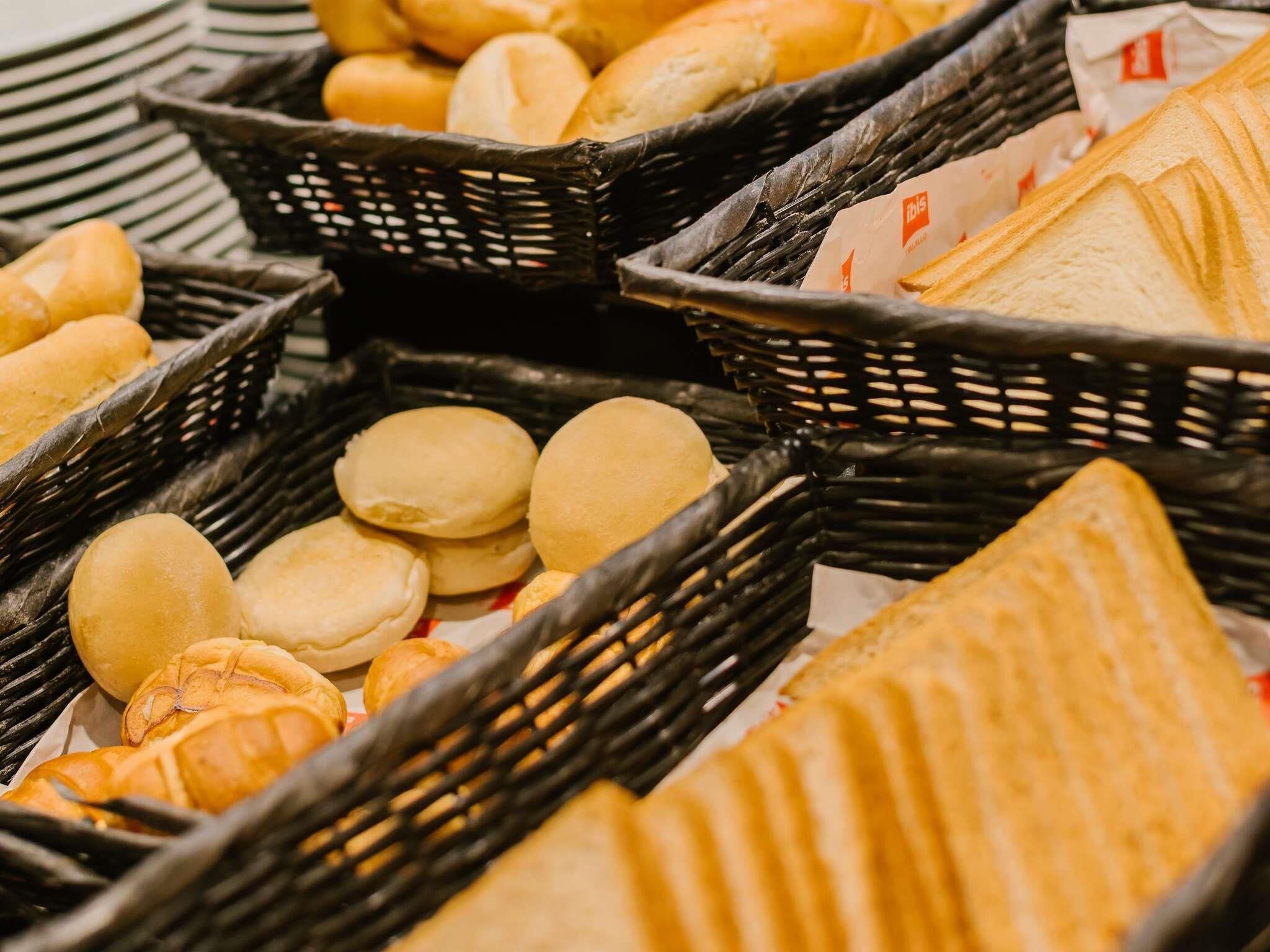 Frukostbuffé varje dag mot avgift