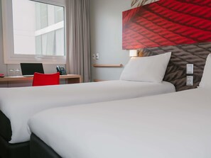 스탠다드룸, 싱글침대 2개 | 객실 내 금고, 책상, 노트북 작업 공간, 암막 커튼