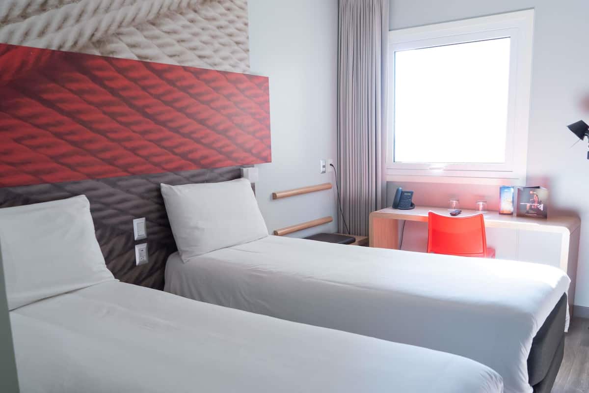 Chambre Standard, 2 lits une place