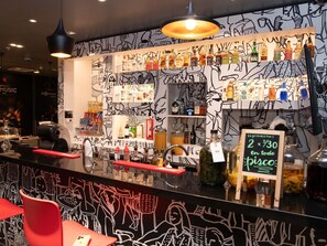 酒吧（店内）
