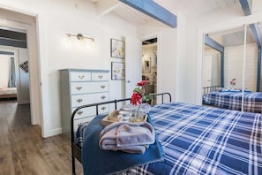 3 bedrooms, iron/ironing board, travel crib, WiFi
