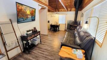 TV, fireplace, offices