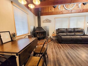 Interior - Dixie Bear Den • Spa • Fenced Yard (Big Bear Lake)