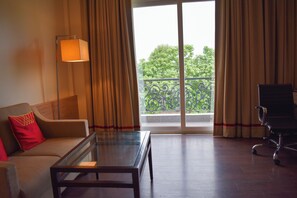 Premier Suite, 1 King Bed, Non Smoking | Hypo-allergenic bedding, down comforters, pillowtop beds, minibar - Ramada by Wyndham Aligarh GT Road (Aligarh)