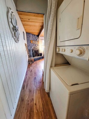 Interior - Esterly Hideaway • Spa • Fenced Yard • Firepit (Big Bear Lake)