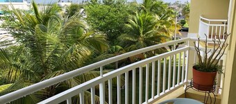 Newly Remodeled Beach Access Penthouse Apartment