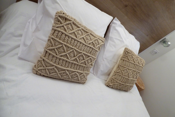 Comfort Room (Nougat) | Individually decorated, individually furnished, blackout drapes