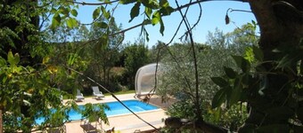 Villas 1 ch entièrement climatisée avec piscine partagée, chauffée et couverte