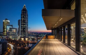 2 restaurants, spécialités Cuisine méditerranéenne