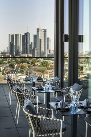 Rooftop terrace - Melia Frankfurt City (Frankfurt)