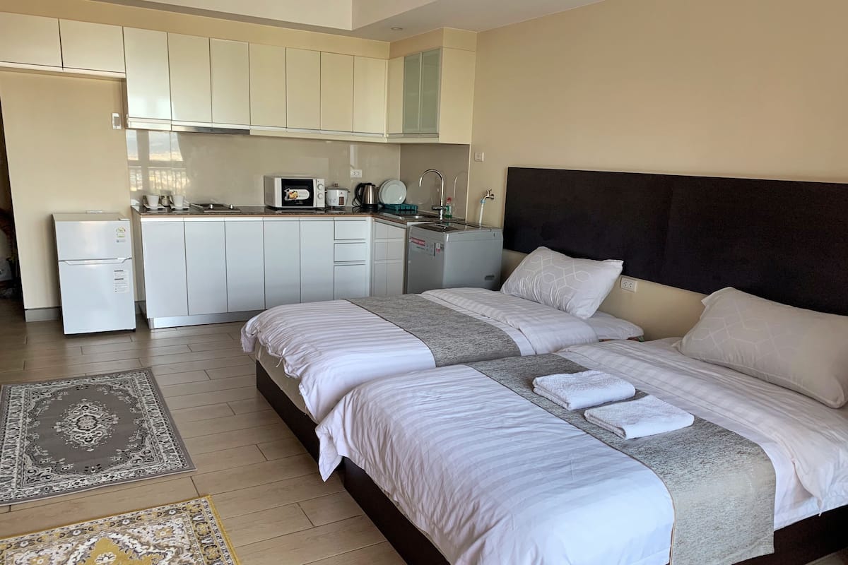 Luxury Studio | Hypo-allergenic bedding available, blackout drapes, iron/ironing board