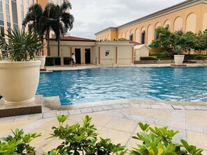 Utomhuspool