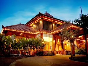 Exterior - Nyiur Indah Beach Hotel (Pangandaran)