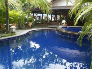 Pool - Nyiur Indah Beach Hotel (Pangandaran)