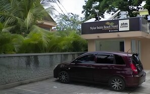 Property grounds - Nyiur Indah Beach Hotel (Pangandaran)
