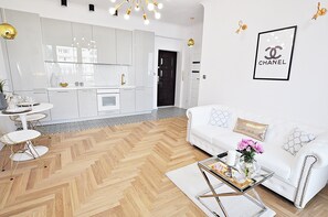 Deluxe Apartment | Living area