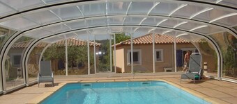 2-bed 5-ft. air-conditioned villa with shared heated and covered swimming pool