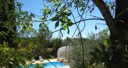 Villa 2 ch. 5 p. climatisée avec piscine partagée, chauffée et couverte