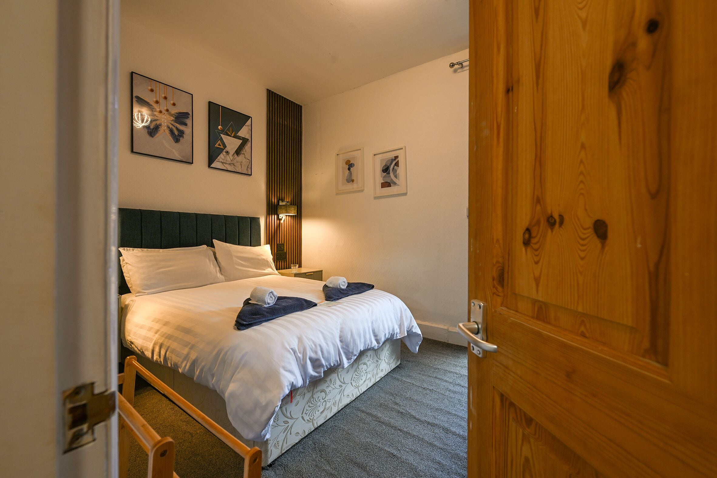 Room 6 - Double En-suite Hillview Room | Individuell dekoriert, individuell eingerichtet