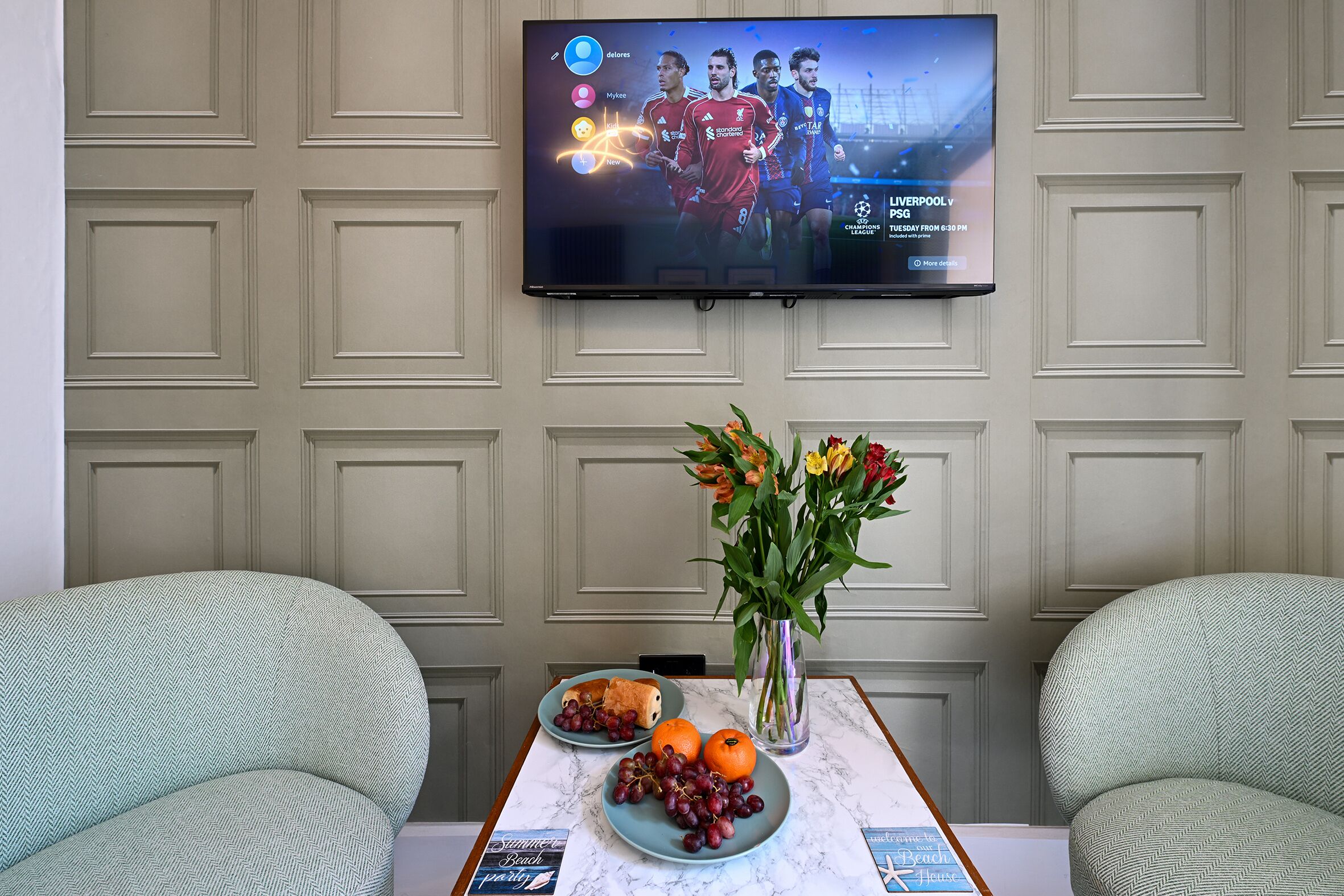 Room 5 - Double En-suite Hillview Room | Individually decorated, individually furnished, laptop workspace
