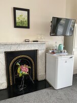 Room 3 - Double En-suite Seaview Room | Individually decorated, individually furnished, laptop workspace