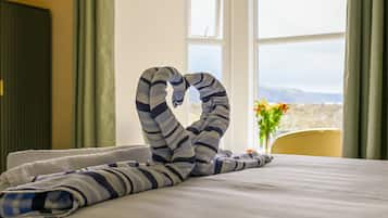 Room 3 - Double En-suite Seaview Room | Individually decorated, individually furnished, laptop workspace