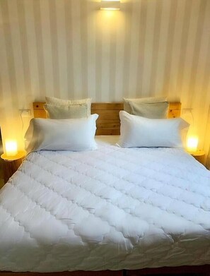 Rollaway beds, free WiFi - B&B Corte Castella (Bagnolo San Vito)
