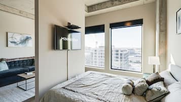 Escritorio, wifi gratis, ropa de cama