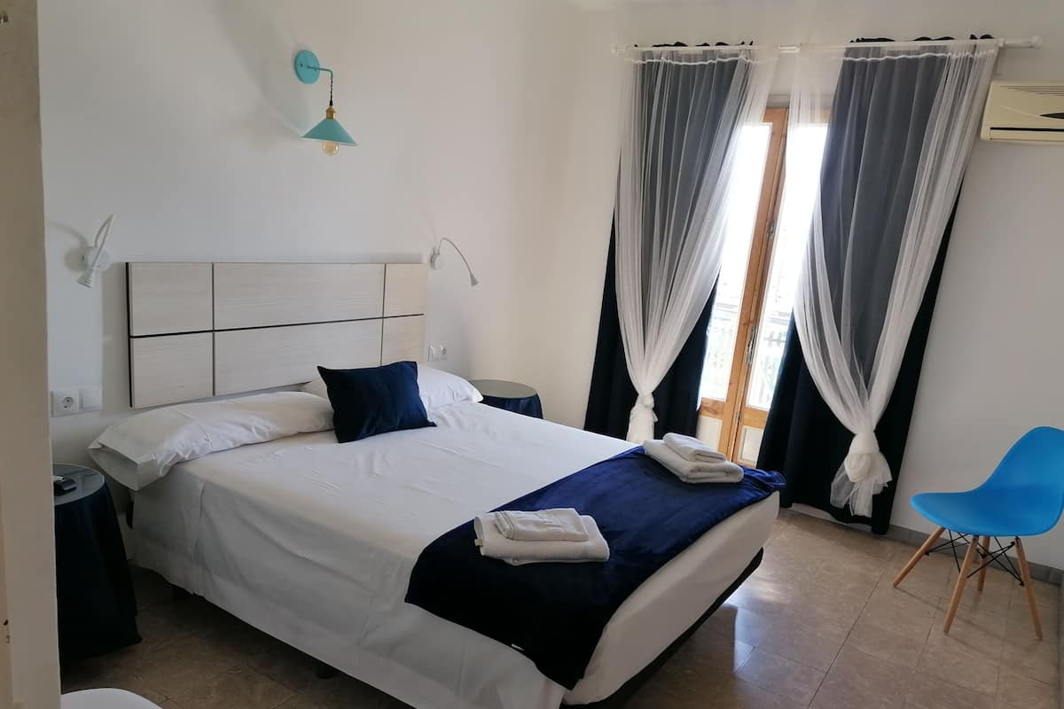Double Room, Balcony, Sea View | Bed sheets
