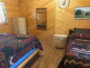Panoramic Cabin (9) | Down comforters, free WiFi, bed sheets