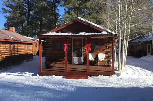 Traditional Cabin (1)