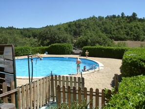 Outdoor pool - Chalet Calune (Simiane-la-Rotonde)