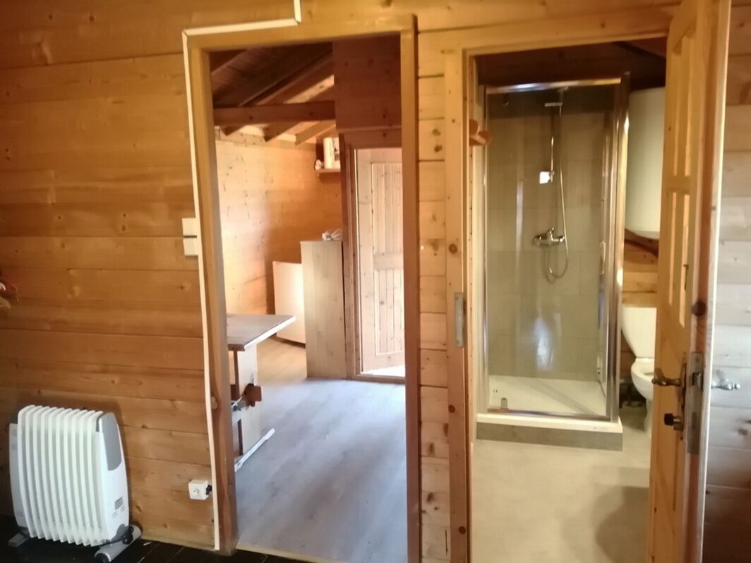 Shower, toilet paper