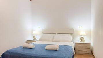 1 camera, culla da viaggio