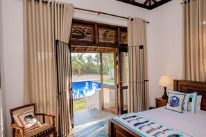 Luxury Villa, 3 Bedrooms, Sea View, Beachfront - Ardeen Villa (Kahandamodara)