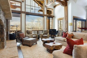 Televisio, takka, DVD-soitin, stereot