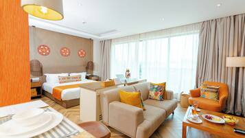 Studio | Living area | 55-inch flat-screen TV with satellite channels, TV, Netflix