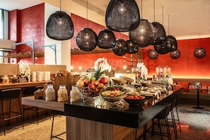 Daily buffet breakfast for a fee - Crowne Plaza Nice Grand Arenas by IHG (Nice)