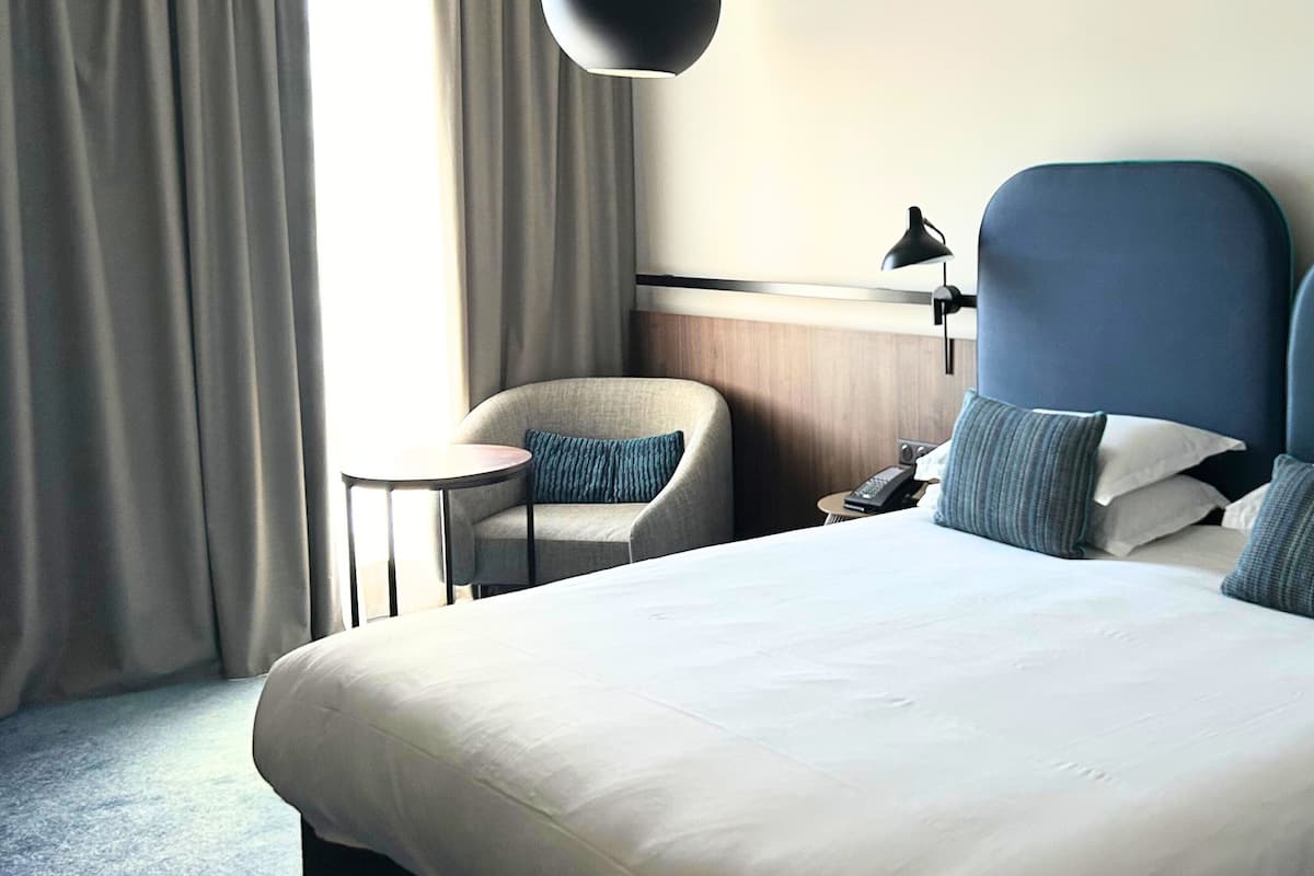 Premium bedding, pillowtop beds, minibar, in-room safe